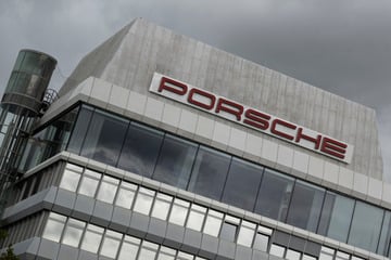 Stuttgart: Sportwagenbauer Porsche meldet 95,9 Prozent Gewinneinbruch