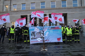 Halle: Feuerwehrleute fordern mehr Anerkennung und Respekt