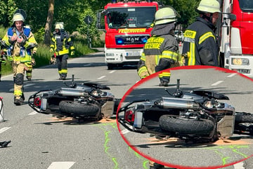 Mehrere Personen bei Crash zwischen Motorrad und Fahrrad verletzt: Hubschrauber im Einsatz
