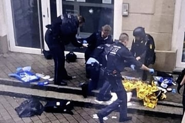 Bewaffneter Mann bei Schusswechsel vor Rathaus getötet