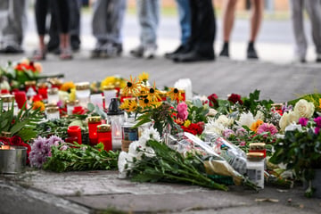 Schülerin und Erzieher in Schule in Brandenburg getötet: Gosen-Neu Zittau trauert