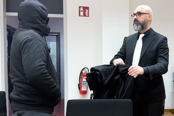 Mitbewohnerinnen heimlich beim Duschen gefilmt: Das sagt der Angeklagte dazu