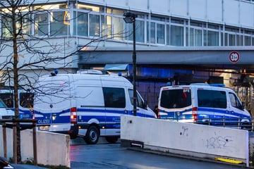 Frankfurt: Großeinsatz in Frankfurt: Knallgeräusch sorgt für Panik - Acht Verletzte