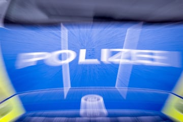 Berlin: Maskierte Macheten-Männer überfallen Pizza-Laden
