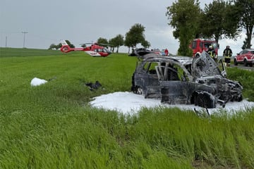 Aufmerksamer Autofahrer rettet Frau und Kind aus brennendem Wagen