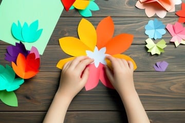 Einfache Papierblumen basteln: Anleitung und Ideen für 3 Motive