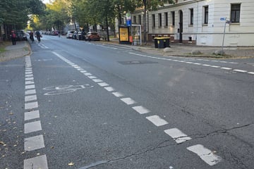 76-Jährige schwer verletzt: Audi kracht im Leipziger Norden in Radfahrerin