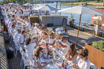 Dresden: Ganz in Weiß: Edles Dinner am Terrassenufer
