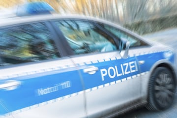 Mit mehr als zwei Promille auf der Autobahn: Senior flüchtet vor der Polizei