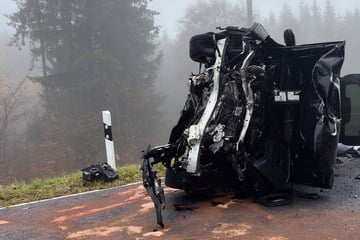 Schwestern (†16, †19) sterben im Auto: Jetzt ermittelt die Polizei gegen den Unfallfahrer