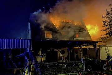 Knall im Kinderzimmer: Familie nach Feuer obdachlos