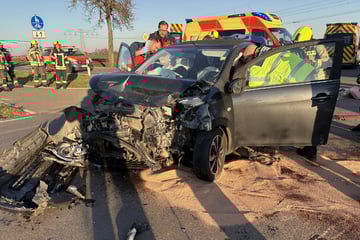 Leipzig: Senior übersieht Citroen: Schwerer Unfall mit drei Verletzten