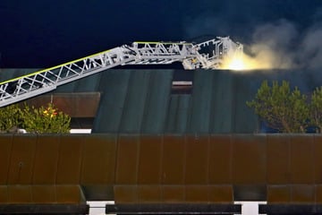 Neun Verletzte nach Feuer in Mehrfamilienhaus