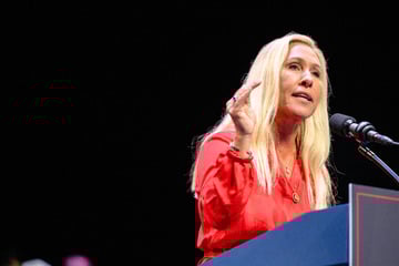 Marjorie Taylor Greene warns "failing" Republican Party could lose big in the 2026 midterms