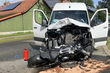 Tödlicher Frontalcrash im Norden: Für Harley-Davidson-Biker kommt jede Hilfe zu spät