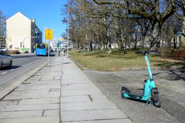 Chemnitz: Wild abgestellte E-Scooter sollen verschwinden