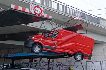 Nach kuriosem Unfall: DVB müssen Linie teilen