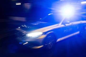 Kurz zuvor war die Polizei in seinem Haus: Mann würgt Frau auf dem Weg zur Arbeit bewusstlos