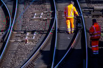 Gleise haben sich verschoben: Bahn sperrt Strecke zwischen Magdeburg und Stendal