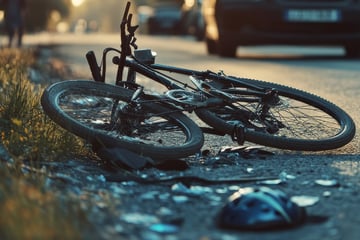 Heftiger Sturz in Cotta: Mann schwer verletzt im Krankenhaus