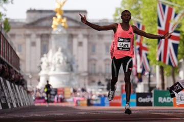Neuer Marathon-Weltrekord! Kenianer durchbricht Zwei-Stunden-Schallmauer
