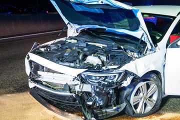 Unfall A3: Tödlicher Unfall: Vollsperrung der A3 und Stau über mehrere Kilometer