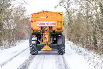 Streit zwischen Passant und Winterdienstfahrer ufert aus: Fußgänger schlägt zu