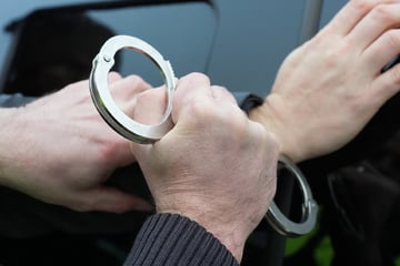 Waffenfund in Rocker-Szene: Polizei nimmt Verdächtigen fest