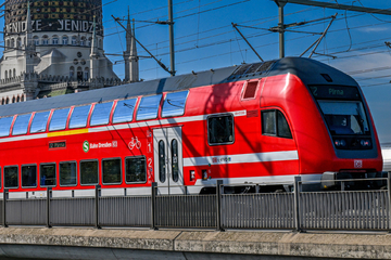 Dresden: 50 Jahre Dresdner S-Bahn: Doch die Feierlaune ist getrübt - nächste Fahrplan-Kürzung kommt!