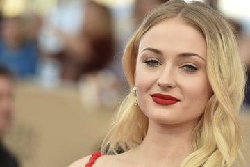 Nach der Scheidung: Sophie Turner spricht offen über die "Scham" des Mutterseins!