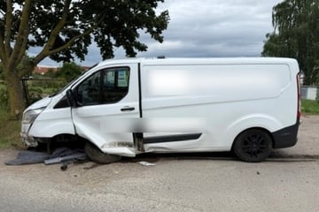 Unter Drogen am Steuer? Autofahrer verliert Kontrolle, drei Verletzte