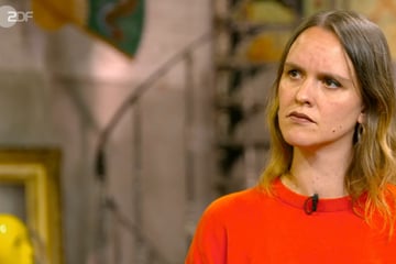 Bares für Rares: Drama bei "Bares für Rares": Oma fällt auf Betrug rein - TV-Star wird wieder nach Hause geschickt