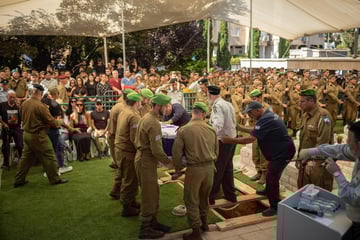 Nahost-Konflikt: Tausende bei Begräbnis von deutsch-israelischer Geisel