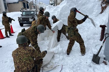 Schnee-Chaos fordert 35 Tote: Tauwetter macht die Lage noch gefährlicher