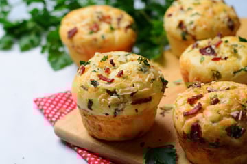 Pikante Pizza Muffins: Die leckere Fusion aus Pizza und Muffin