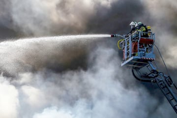 Flammeninferno im Kreis Göppingen: Dachstuhl eingestürzt - 500.000 Euro Schaden