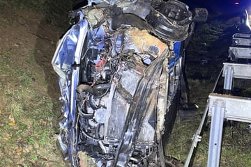 Unfall A38: Schwerer Unfall auf A38: Junger VW-Golf-Fahrer überschlägt sich mehrfach