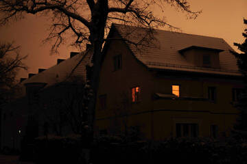 Berlin: Ein weiterer Tag ohne Strom: Tausende Berliner trotzen klirrender Kälte