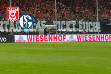 Fan-Wut im DFB-Pokal! Das steckt hinter diesem XXL-Banner
