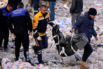 Erdbeben mit vielen Toten: Bayern bietet Türkei Hilfe an