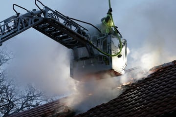 Mehrfamilienhaus brennt zweimal innerhalb von zwei Tagen: War es Brandstiftung?