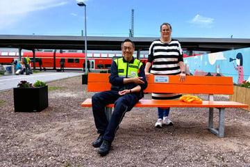 Das hat es mit der mysteriösen orangen Bank am Hauptbahnhof auf sich