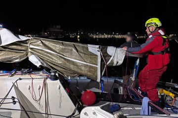 Drama auf der Ostsee! Wasser dringt in Jacht ein, Crew in Lebensgefahr