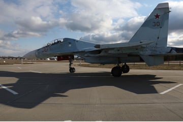 Ukraine-Krieg: Russischer Kampfjet auf der Krim abgestürzt