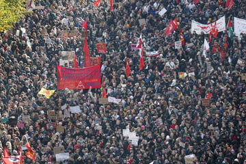 "Verhalten nicht akzeptabel": Gen-Z-Protest darf nicht weiter in die Innenstadt ziehen