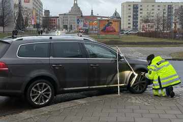 Junge (7) wird in Dresdner Zentrum von Auto erfasst und schwer verletzt