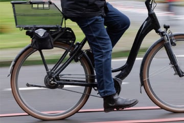 Kind geht nach Schlag zu Boden: Radfahrer attackiert Siebenjährigen auf Schulweg