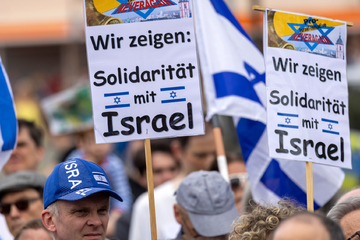 "Gegen antisemitische Kritik" - Hunderte Teilnehmer bei Israel-Kundgebung in Köln