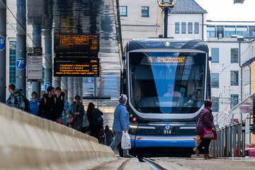 Chemnitz: "Next Stop: Zentralhaltestelle": Deshalb kann die Tram in Chemnitz jetzt auch Englisch
