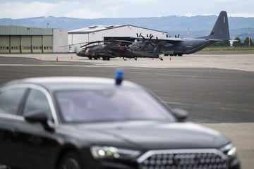 US citizen accused of offering to spy for China after working at military base